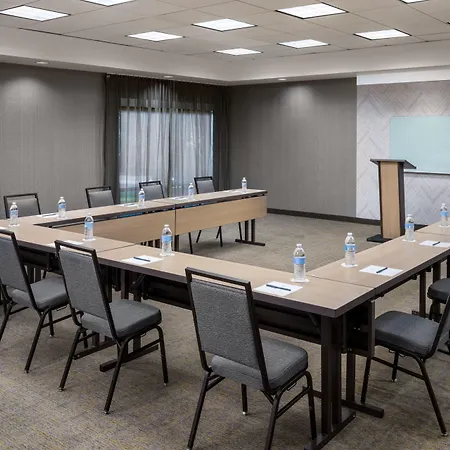Springhill Suites By Marriott Newark International Airport-3